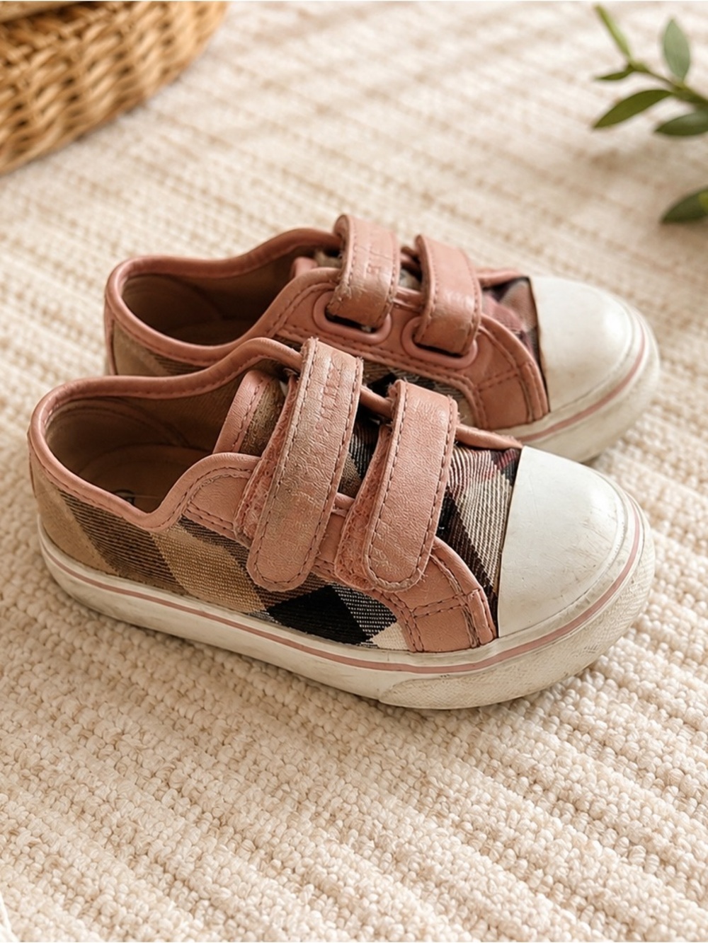 Toddler Burberry pink Plaid Velcro Sneakers